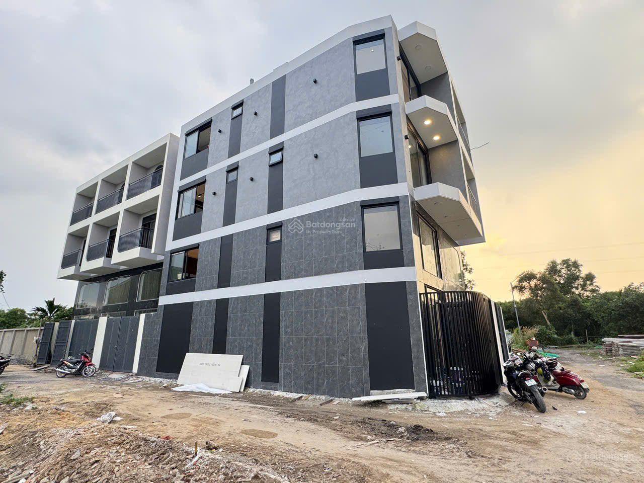 Bán đất nền G12 vị trí đẹp phân khu 50.9m2 giá chỉ 3.181 tỷ, SHR