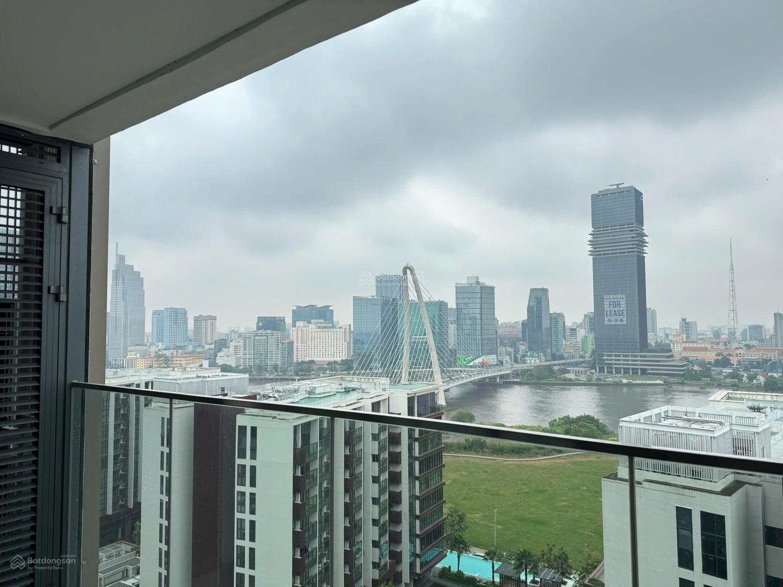 Cần bán gấp The Crest bán 3PN trực diện sông - 129m2 - tầng cao. Sẵn pass xem nhà nhanh