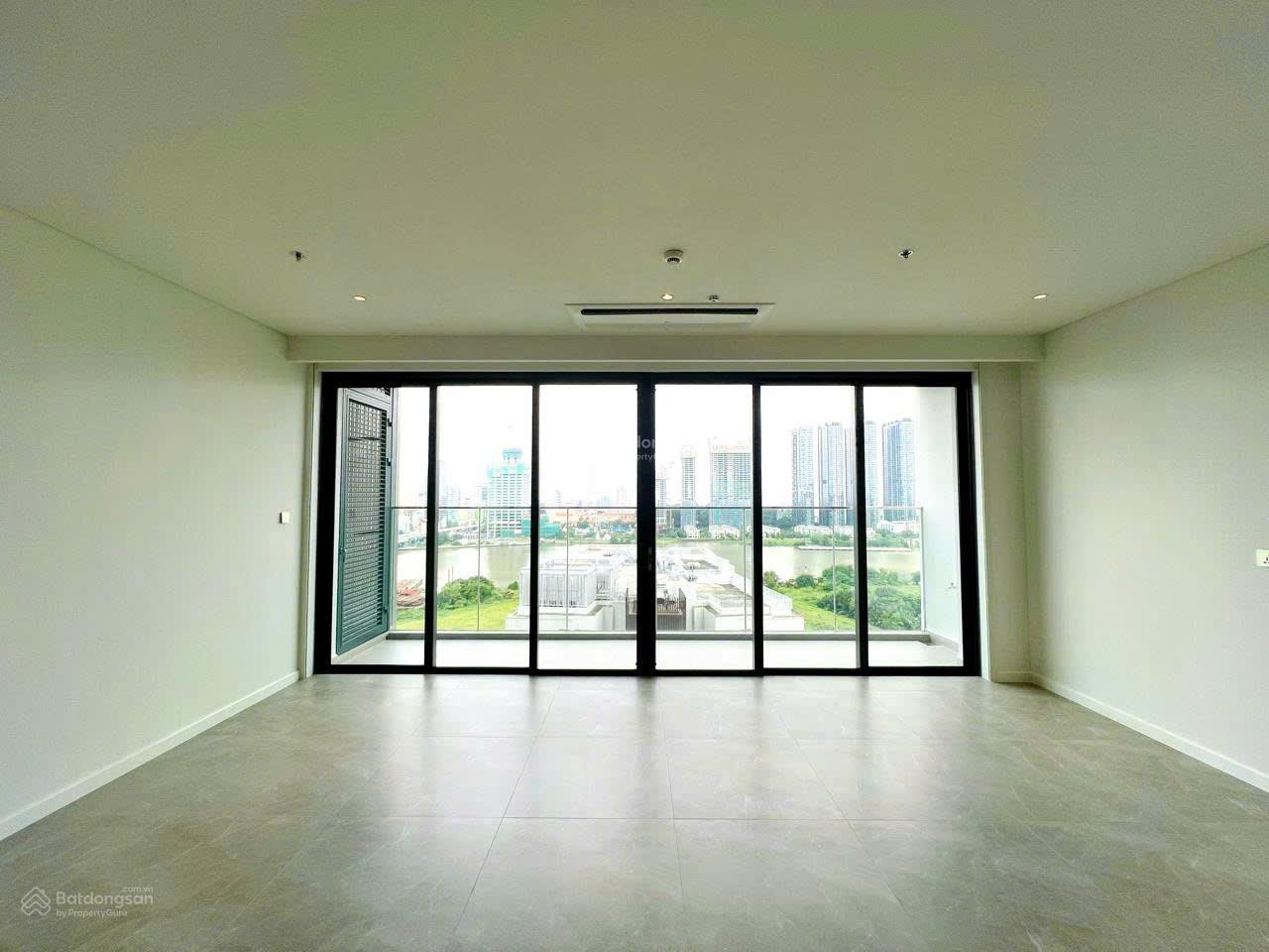 Cần bán gấp The Crest bán 3PN trực diện sông - 129m2 - tầng cao. Sẵn pass xem nhà nhanh