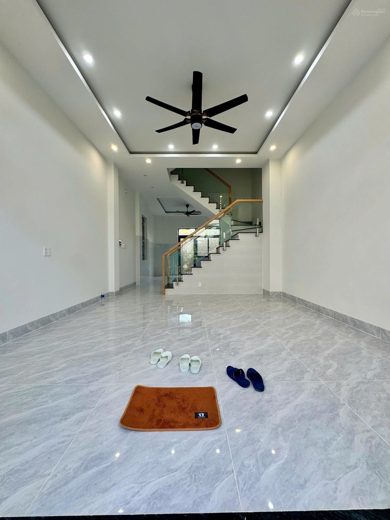 BÁN NHÀ MỚI 100%, HẺM XE HƠI Đ. SỐ 28, P. CÁT LÁI, QUẬN 2: