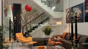 Bán nhà 3 tầng, KĐT Nam Vĩnh Yên, 4,8xx tỷ, 100m2, hàng hiếm tại Thanh Trù, Vĩnh Yên, Vĩnh Phúc