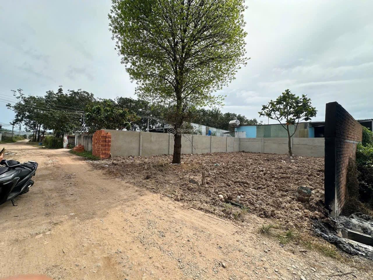 Đất Hoà Lợi nhánh Balanxi vào 150m,cách Chợ và KCN chỉ 1km,Dt 5 x 25 tc 60m,Giá đầu tư