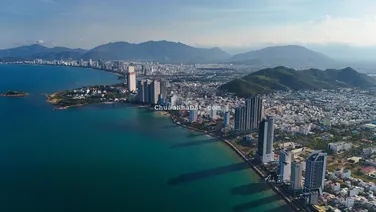 Cần bán khách sạn mặt tiền 12 mét đường Lý Nam Đế, hiện đang kinh doanh ổn dịnh, 34 phòng, 210m2