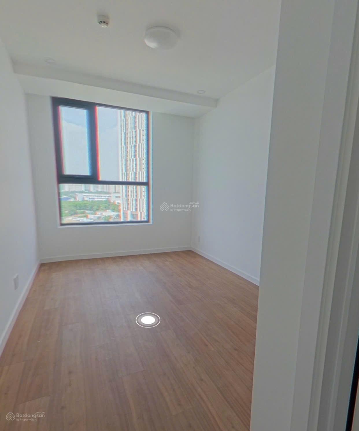 Cho thuê căn hộ Precia 2PN2WC dt 71m2 tầng trung ntcb giá 12.5tr viêw hồ bơi