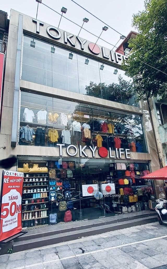 Cực gấp - Cần bán nhanh nhà mặt phố Bà Triệu - 200m2 x 3 tầng, giá bán đất - xây dựng mọi mô hình