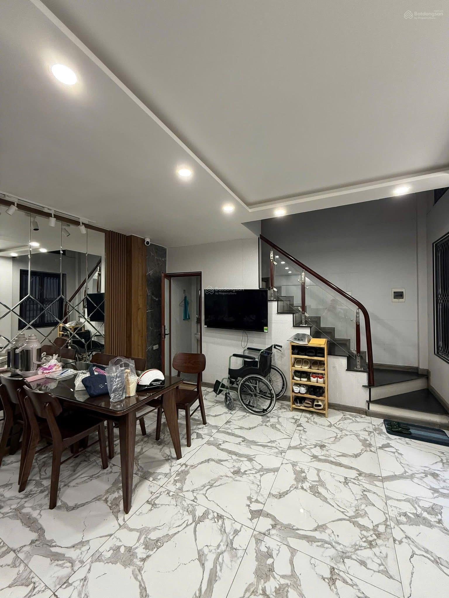 SIÊU PHẨM HAI BÀ TRƯNG - NHÀ MỚI 6 TẦNG - GẦN PHỐ - SỔ ĐẸP - HÀNG HIẾM DƯỚI 9 TỶ !