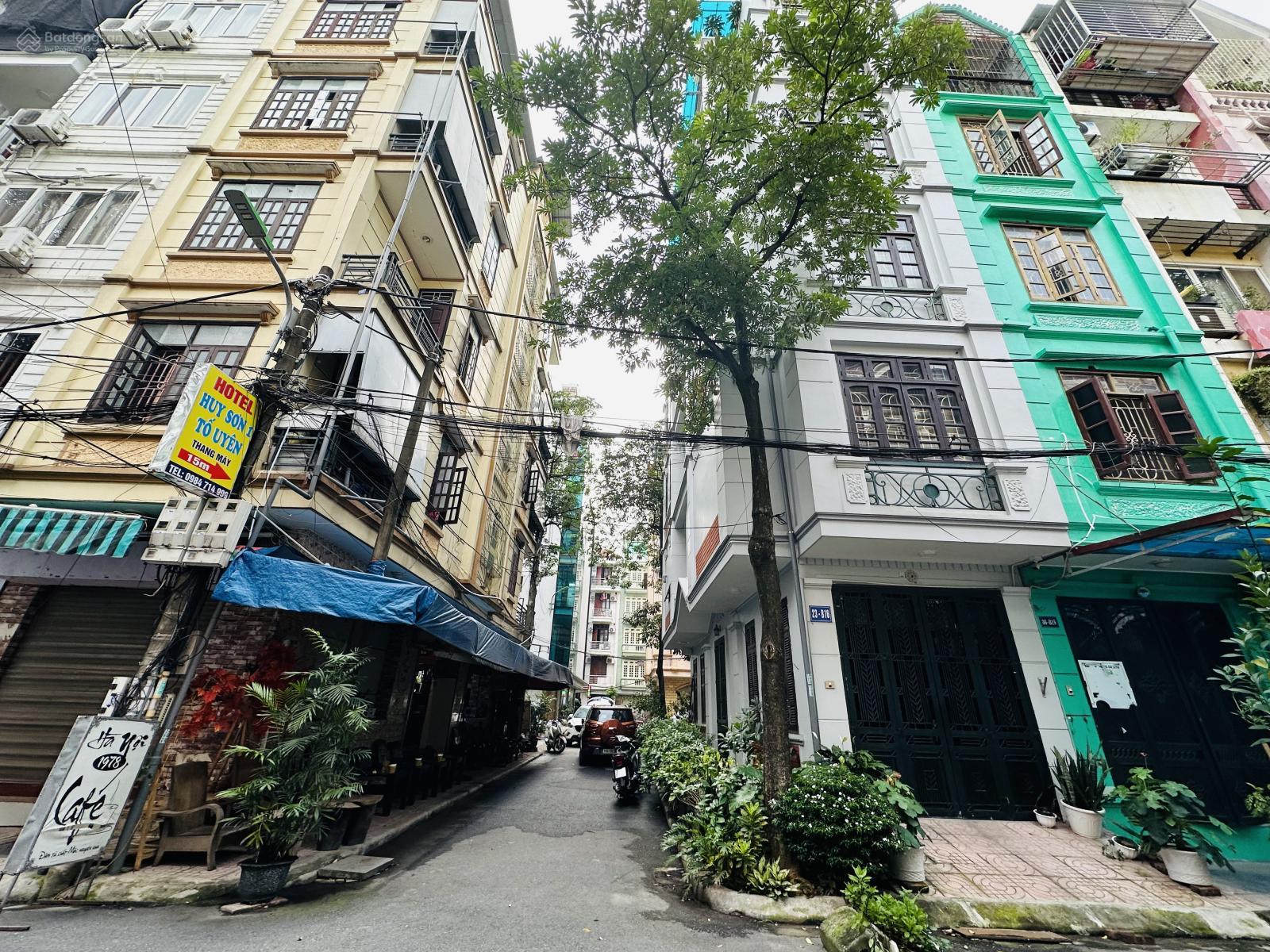 Bán tòa căn hộ cho thuê Nguyễn Khánh Toàn, 105m², lô góc, 6 tầng thang máy, ô tô tránh, 21 tỷ TL