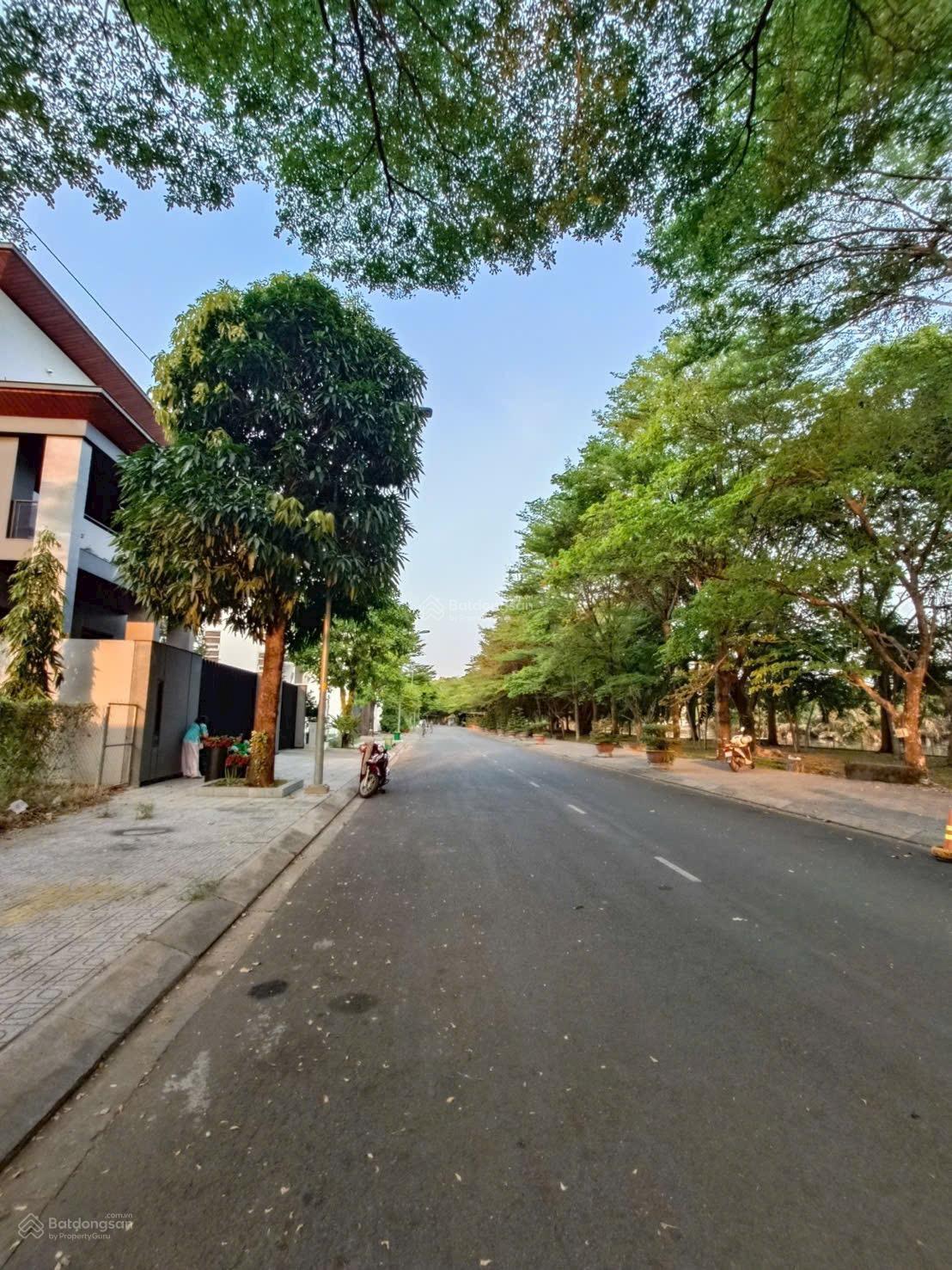 Đất full thổ cư không QH lộ giới - xe tải - Đỗ Xuân Hợp - 2200m2 (39x56) - rẻ 50% so với thị trường