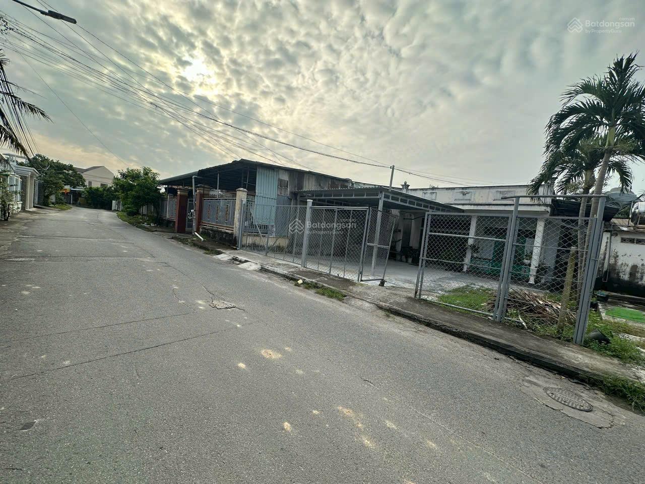 Chủ cần bán lô đất hẻm 178 Huỳnh Văn Luỹ Phú Lợi, cách Huỳnh Văn Luỹ 100m