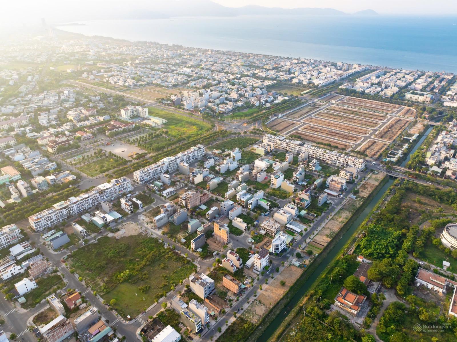 Diện tích 100m2 hướng Đông Bắc khu E