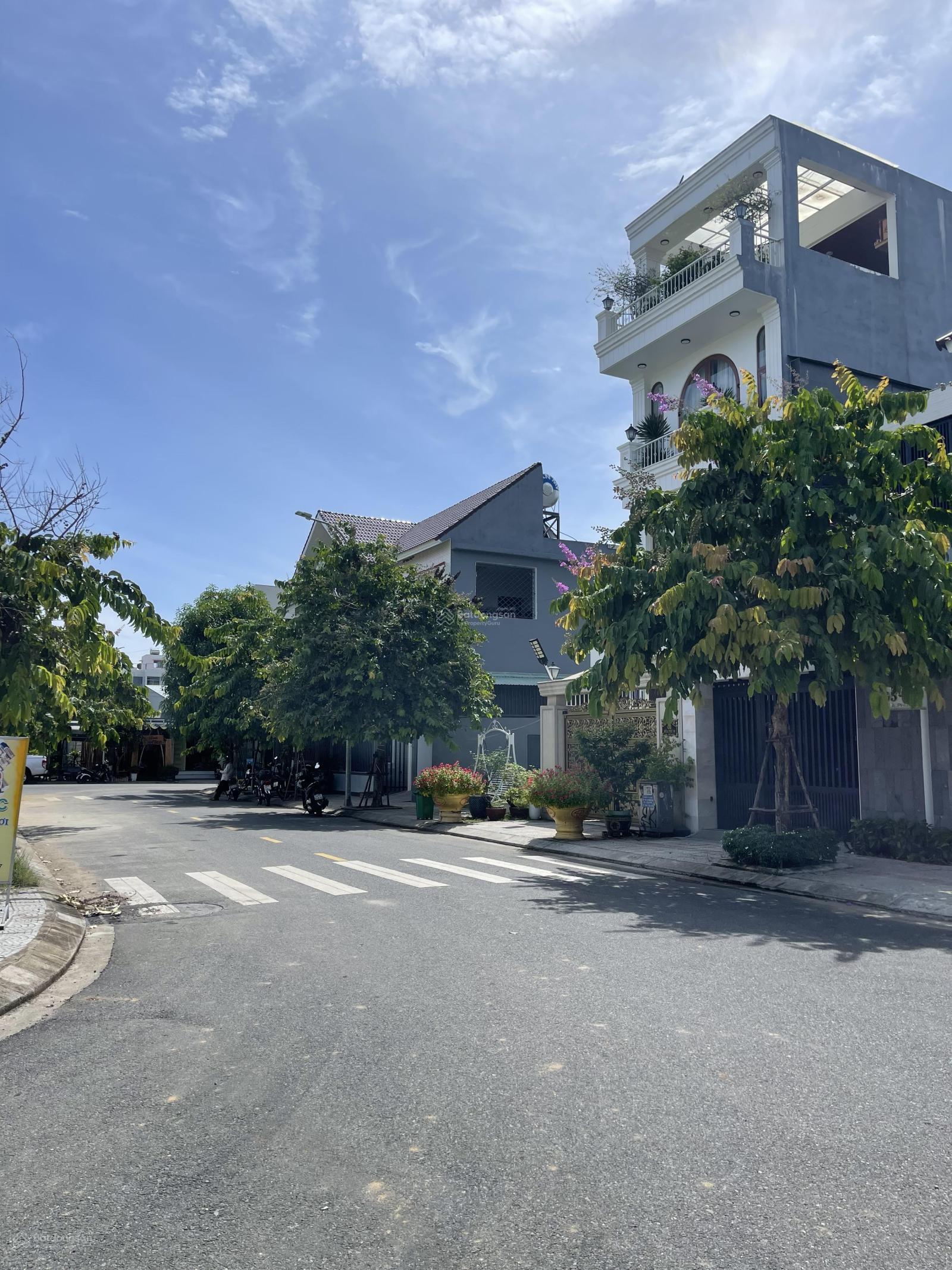 Diện tích 100m2 hướng Đông Bắc khu E