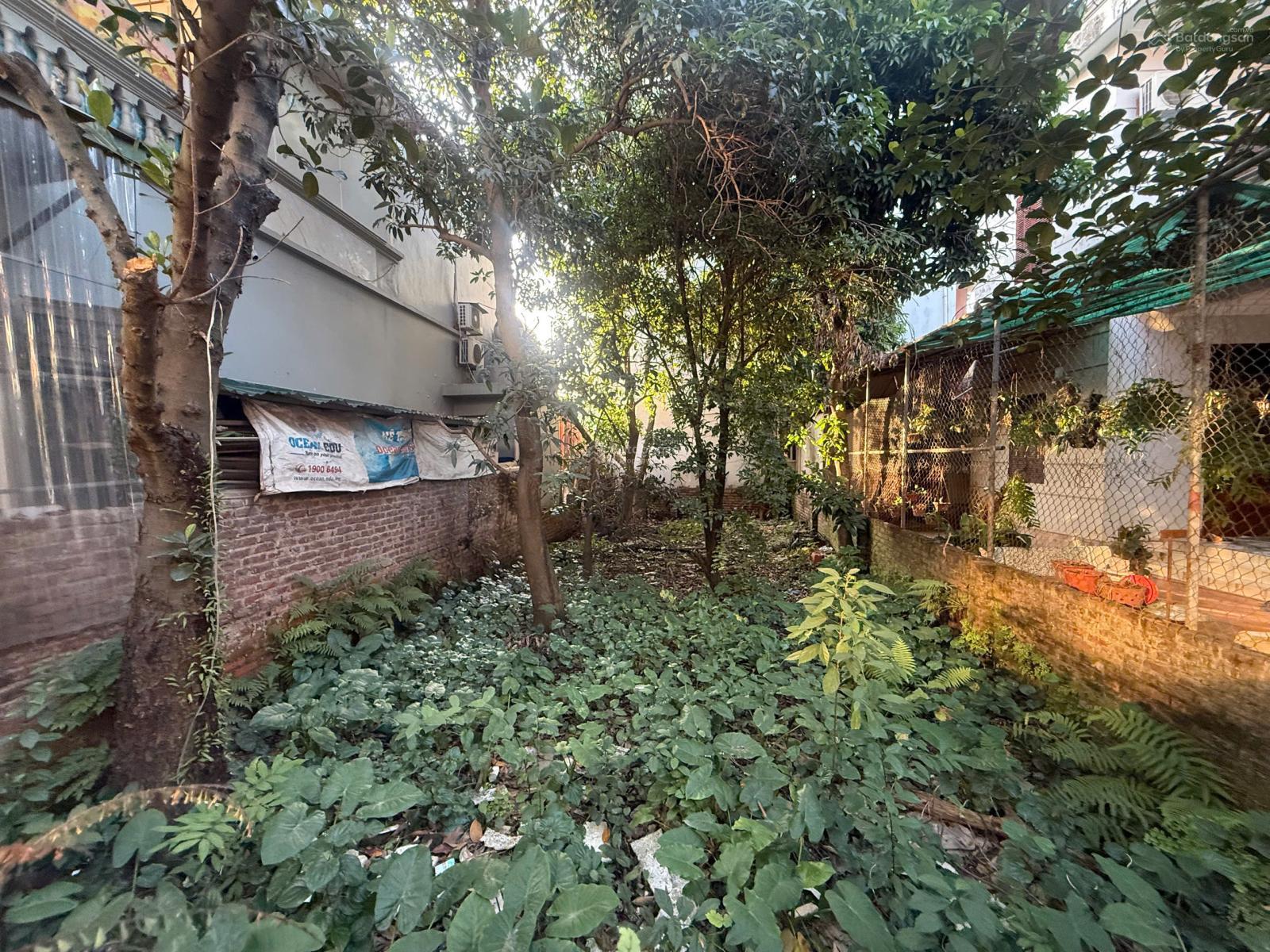 Chính chủ bán 105m2 đất thổ cư ngõ 335 An Dương Vương(sát KĐT Ciputra) Phú Thượng - Tây Hồ - Hà Nội Chính chủ bán 105m2 đất thổ cư ngõ 335 An Dương Vương(sát KĐT Ciputra) Phú Thượng - Tây Hồ - Hà Nội