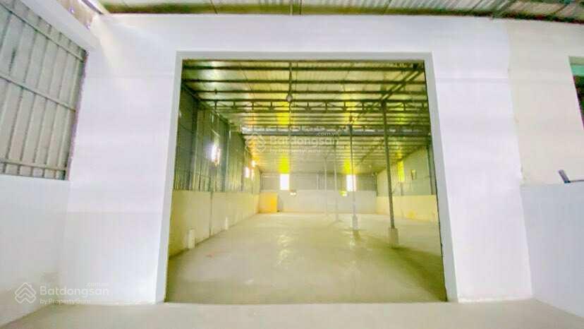 Cho thuê kho 600 m2 mặt tiền Nguyễn Văn Linh có điện 3 pha Cho thuê kho 600 m2 mặt tiền Nguyễn Văn Linh có điện 3 pha