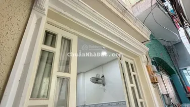 Bán nhà 2 tầng gần đường Nguyễn Tất Thành.