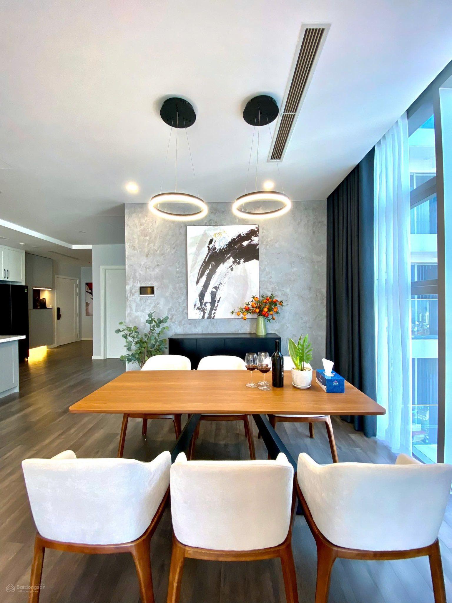 Em cho thuê Soho Heritage , 1PN và 2PN và 3PN, giá từ 15tr/th full đồ, nội thất đẹp,có slot Em cho thuê Soho Heritage , 1PN và 2PN và 3PN, giá từ 15tr/th full đồ, nội thất đẹp,có slot