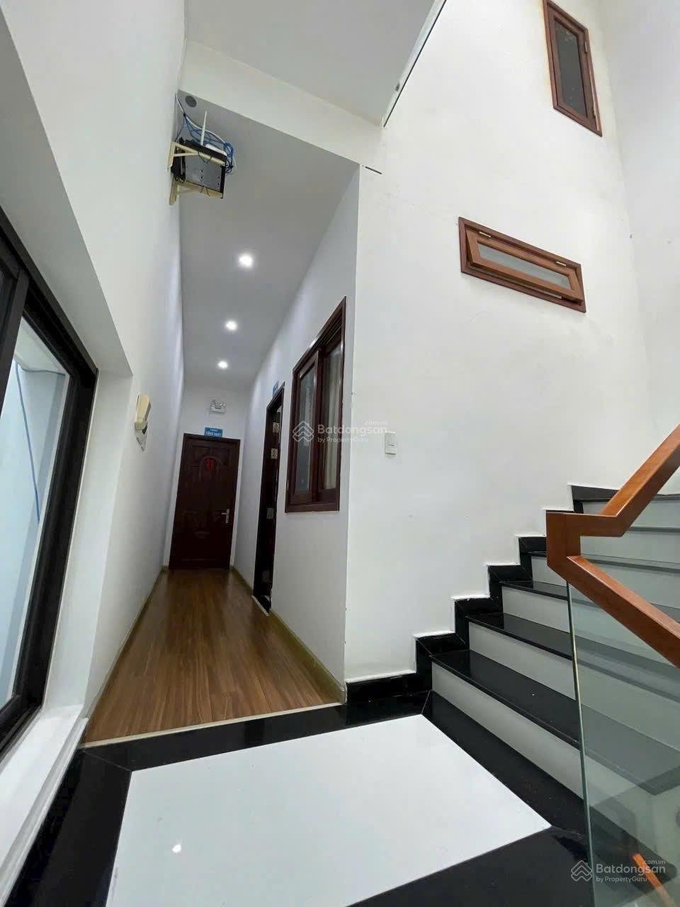 HÀNG HOT - NHÀ 3 TẦNG DIỆN TÍCH KHỦNG - MẶT TIỀN ĐƯỜNG 2 THÁNG 9 - GIÁ CHỈ 13.5 TỶ