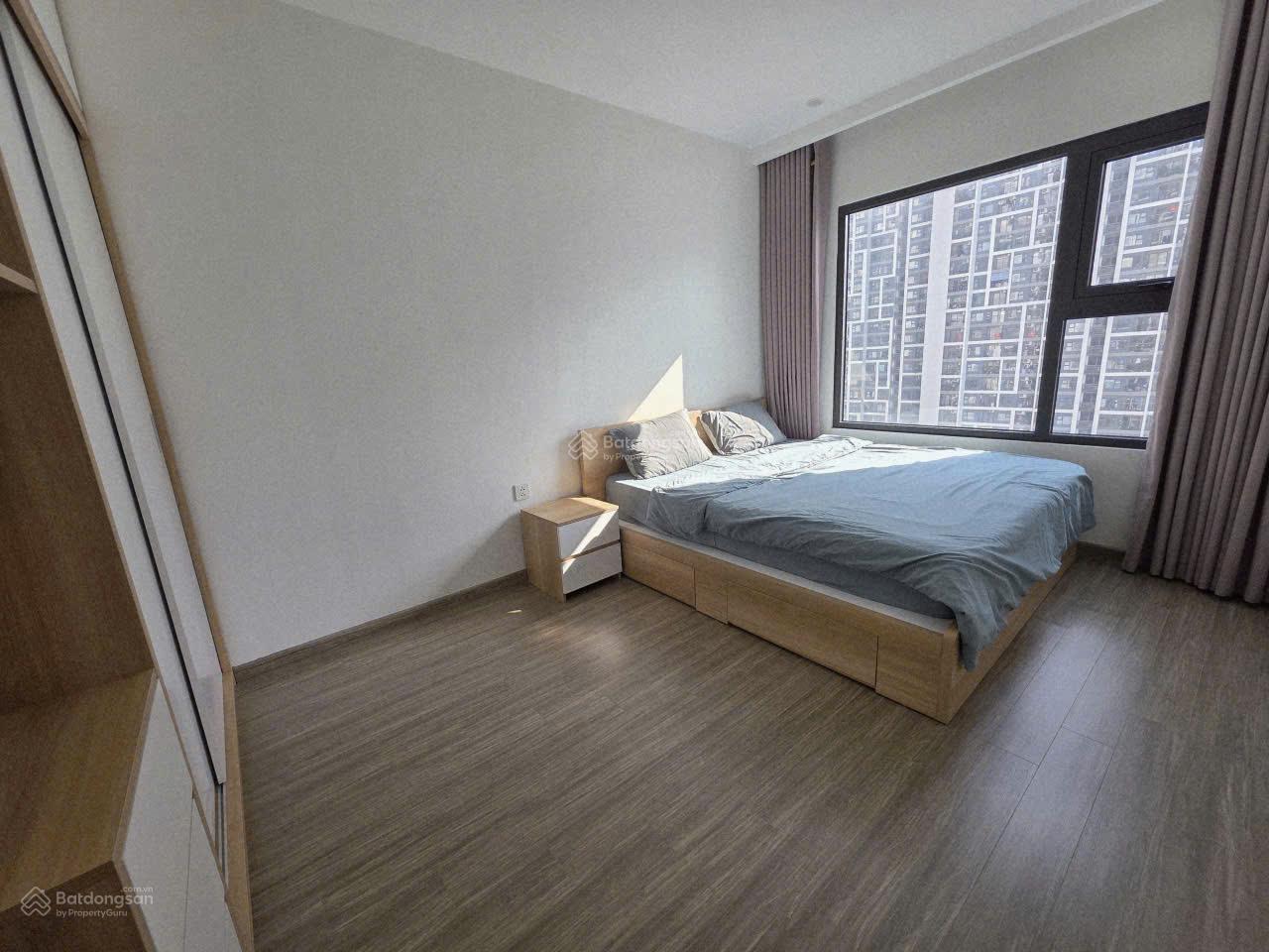 Chính chủ thuê căn hộ 3 phòng ngủ 2 vệ sinh DT 85m2 full nội thất tòa SA5 tại Vinhomes Smart City