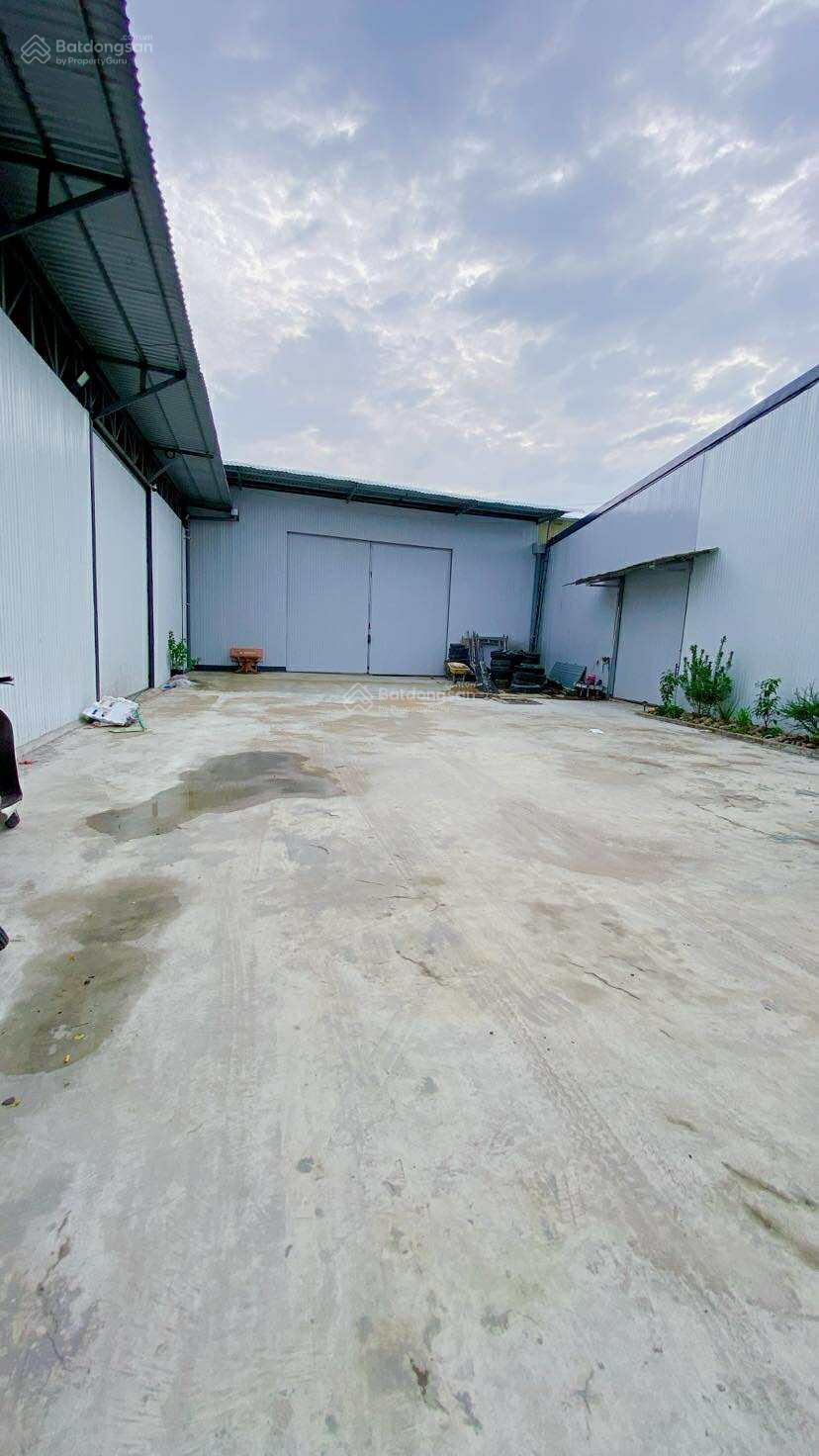 Cho thuê kho 300 m2 đường Nguyễn Văn Linh 12 triệu Cho thuê kho 300 m2 đường Nguyễn Văn Linh 12 triệu