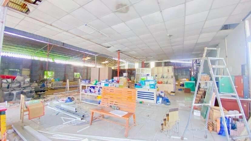 Cho thuê kho 850 m2 có điện 3 pha đường Phạm Hùng 26 triệu