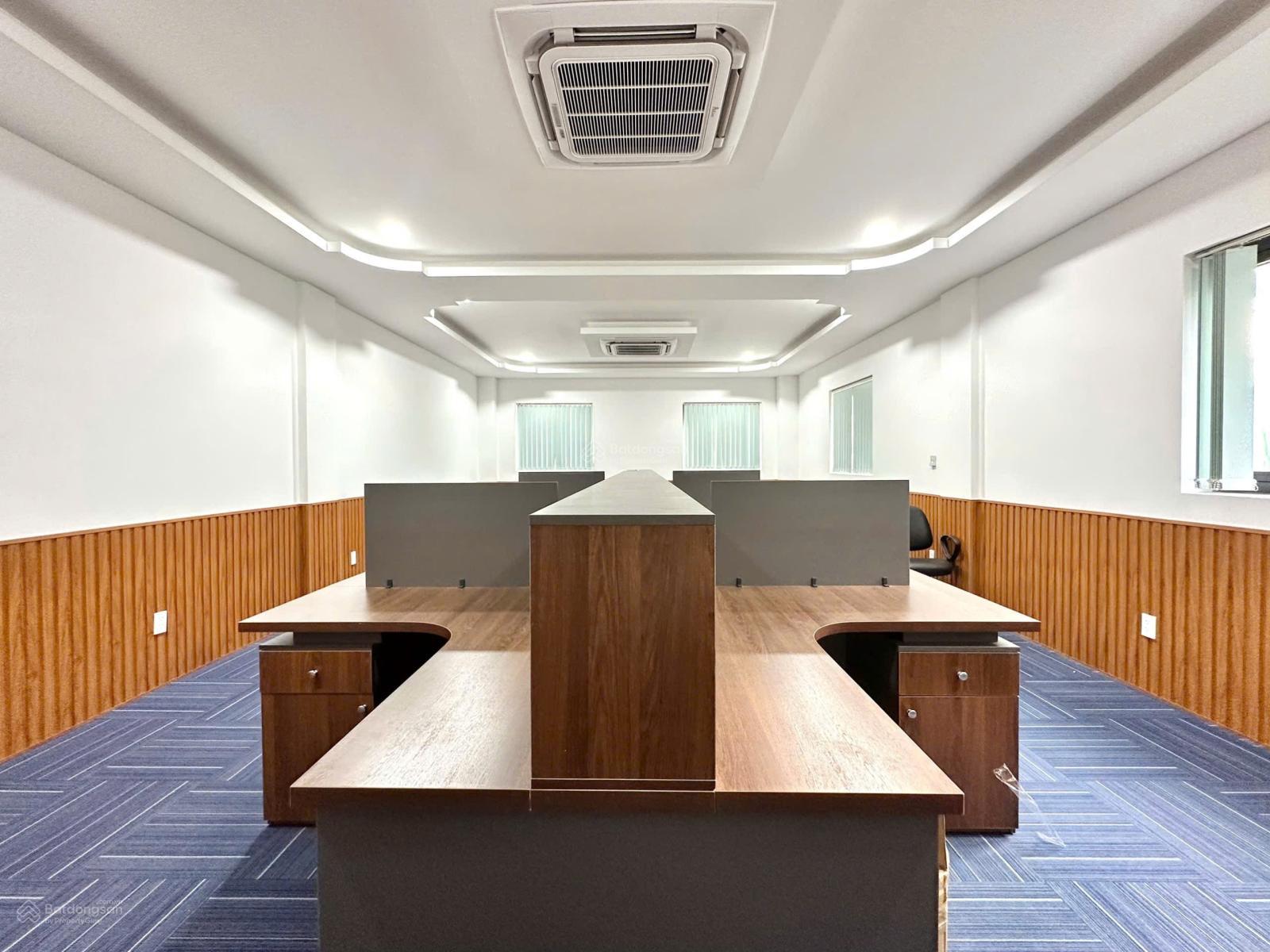 Rẻ nhất Tân Bình, mặt tiền ngay 118c Cộng Hoà,DT:nh 20x17,5 CTXD hầm 7T tn 300tr giá chỉ 62 tỷ Rẻ nhất Tân Bình, mặt tiền ngay 118c Cộng Hoà,DT:nh 20x17,5 CTXD hầm 7T tn 300tr giá chỉ 62 tỷ