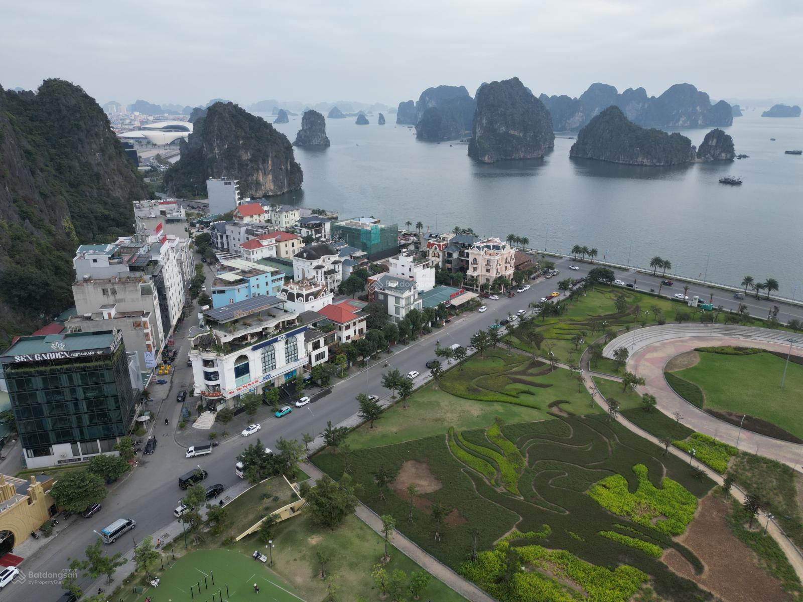 Gia đình bán đất biệt thự 252m2 trung tâm Cặp Bè, gần biển, gần biển, công viên Lán Bè, Hạ Long