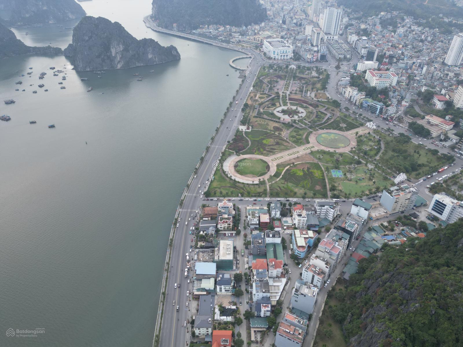 Gia đình bán đất biệt thự 252m2 trung tâm Cặp Bè, gần biển, gần biển, công viên Lán Bè, Hạ Long