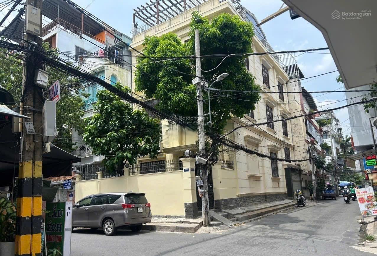 Cho Thuê Biệt Thự 2 MT Đường Nguyễn Gia Trí( D2), Phường 25. DT: 9x21m. Trệt 3 Lầu. VỊ Trí Căn Góc