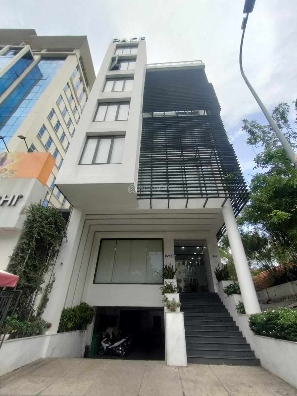 Cấp cứu gấp! Bán tòa nhà MT Ung Văn Khiêm, Bình Thạnh (6x35m, hầm + 8 tầng, HĐT 300 tr), giá 56 tỷ