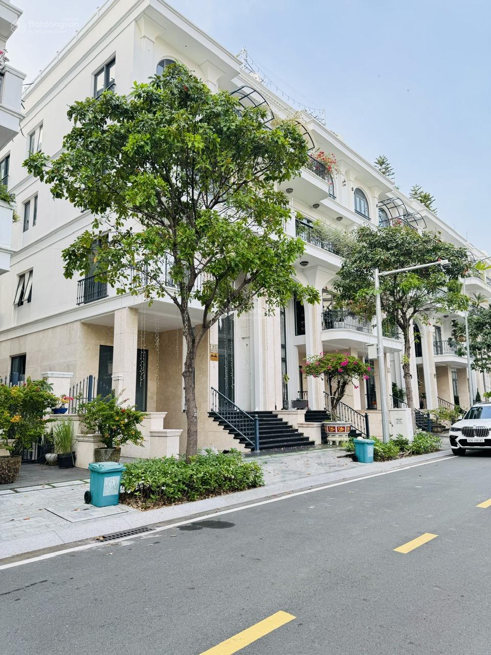 Bán nhà View Công Viên Vạn Phúc City , 7x22=154m2 kết cấu 1 hầm 4 lầu vị trí đẹp