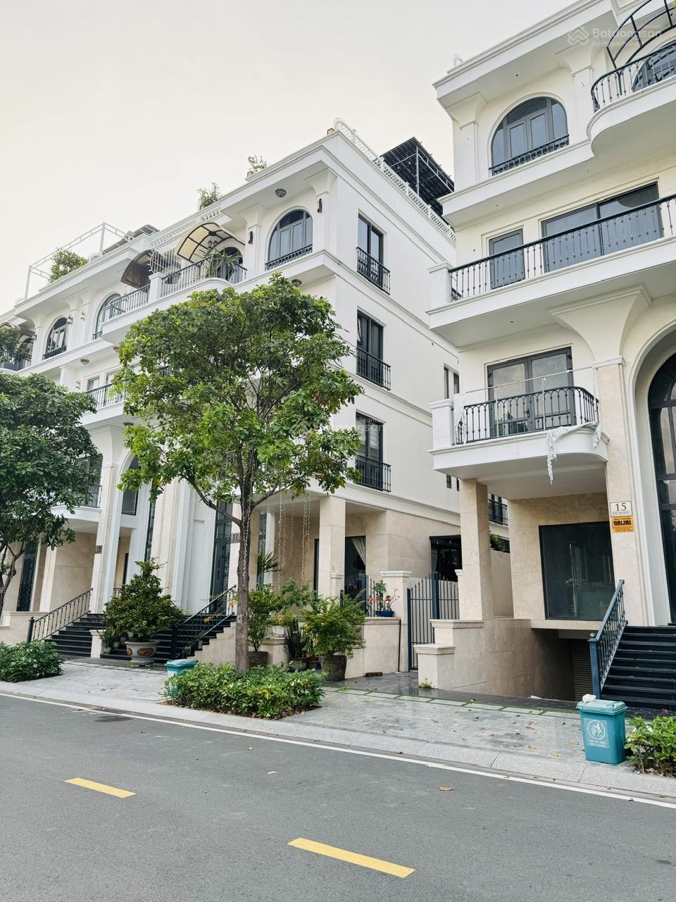 Bán nhà View Công Viên Vạn Phúc City , 7x22=154m2 kết cấu 1 hầm 4 lầu vị trí đẹp