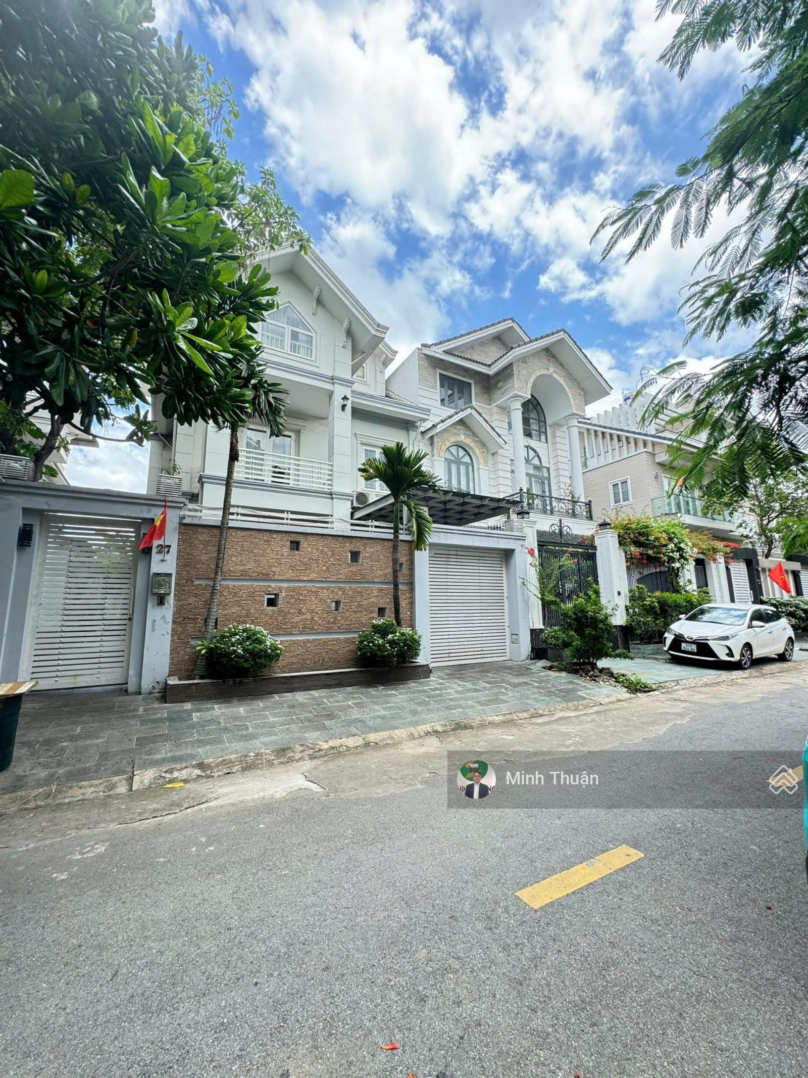 Bán Đất Tặng Nhà ! Biệt Thự Ngay Cao Đức Lân - 4 Tầng- 10x20m - Giá siêu tốt chỉ 45 tỷ