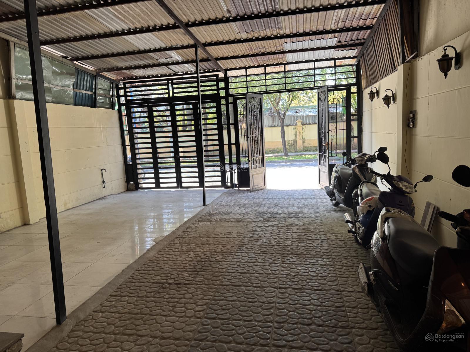 Cho thuê Nhà mặt phố Trương Thị Hoa, dt 7x22 3 lầu 22 triệu,tl 150m2, 5PN, 5WC, đẹp, nhiều tiện ích