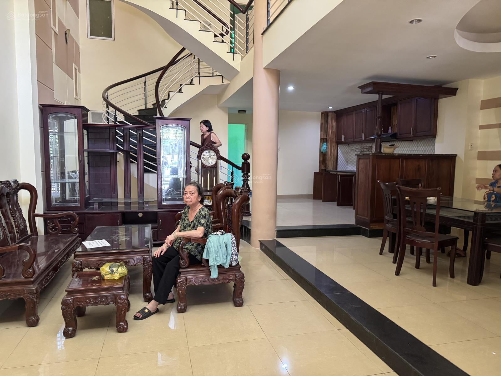 Cho thuê Nhà mặt phố Trương Thị Hoa, dt 7x22 3 lầu 22 triệu,tl 150m2, 5PN, 5WC, đẹp, nhiều tiện ích