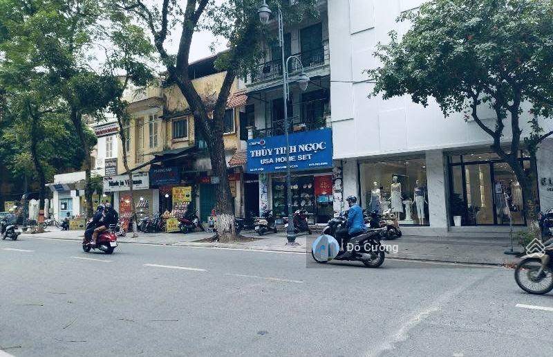 Hot + vip - cần bán gấp nhà mặt phố Bà Triệu - lô góc - 275m2 x 3 tầng + mặt tiền 10m - 0974 660 ***