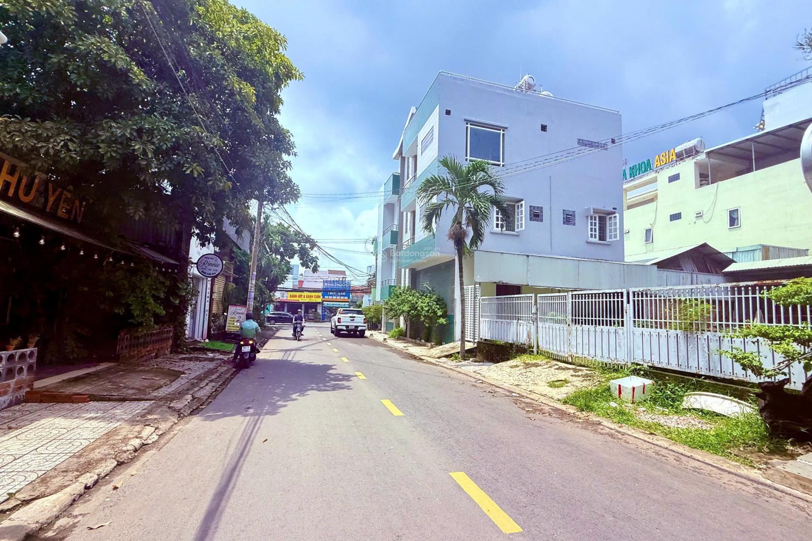 Cần bán Biệt Thự hẻm 537 Nguyễn Duy Trinh, Bình Trưng Tây, Q.2 cũ 210m2 30 tỷ