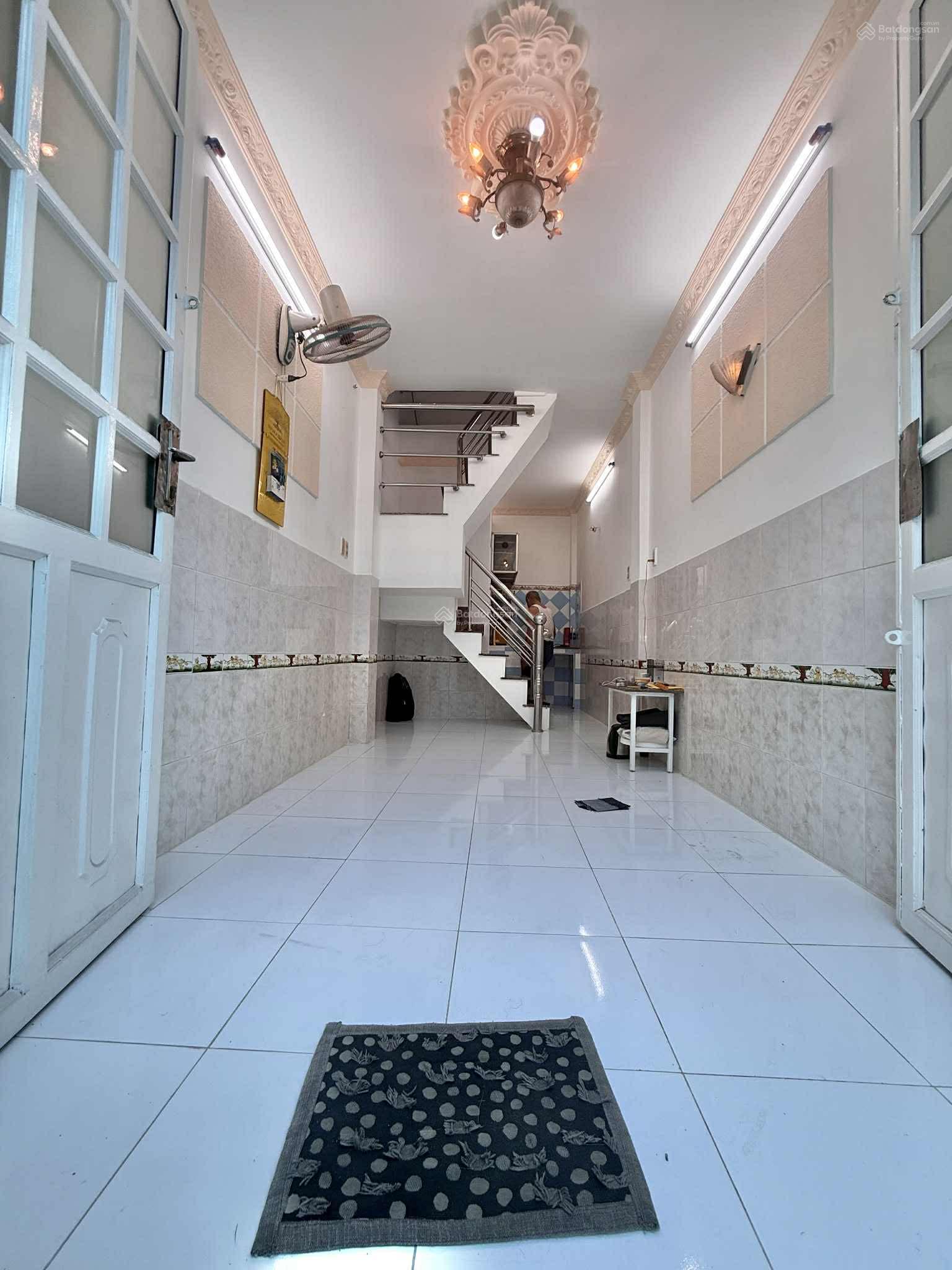 BÁN NHÀ 3 TẦNG SỔ VUÔNG HẺM KD LẠC LONG QUÂN TÂN BÌNH 3 PN GIÁ NHỈNH 3 Tỷ! BÁN NHÀ 3 TẦNG SỔ VUÔNG HẺM KD LẠC LONG QUÂN TÂN BÌNH 3 PN GIÁ NHỈNH 3 Tỷ!