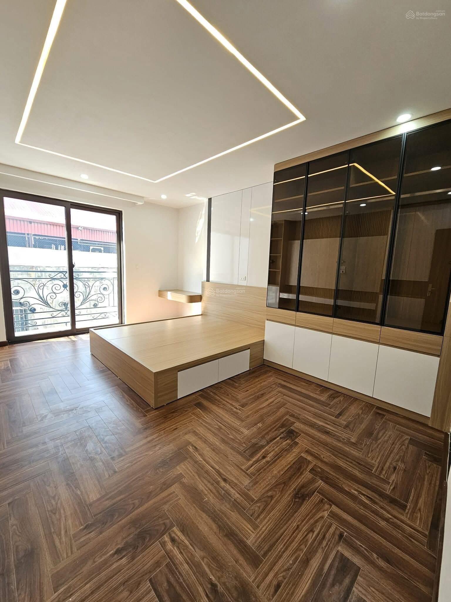 Bán nhà mới thang máy, ôtô gần phố Nguyễn Văn Huyên, 2 thoáng, ngõ thông kinh doanh, 48m2 x 6 tầng