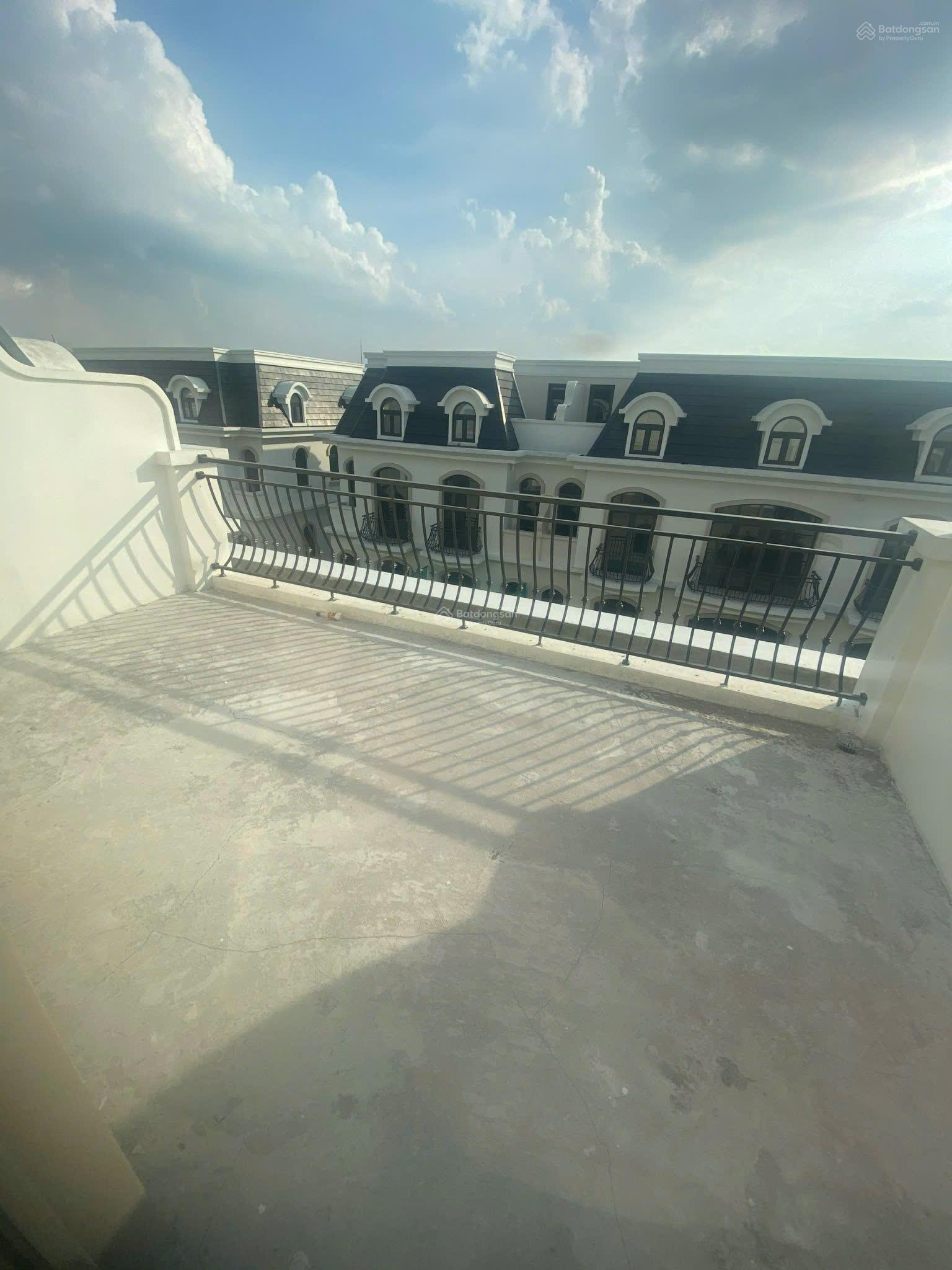 Bán nhanh liền kề 55m2 xây 5 tầng mặt tiền 5m vị trí trung tâm VH Ocean Park 2 sẵn sổ giá 8 tỷ 8