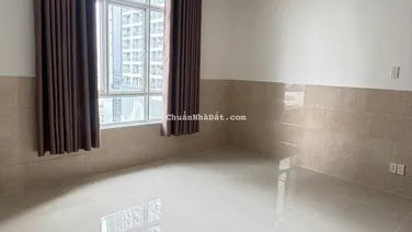 Cho thuê căn hộ Giai Việt Duplex thông tầng, DT 230m2, 4PN, 4 WC, nội thất cơ bản, giá 22tr/tháng