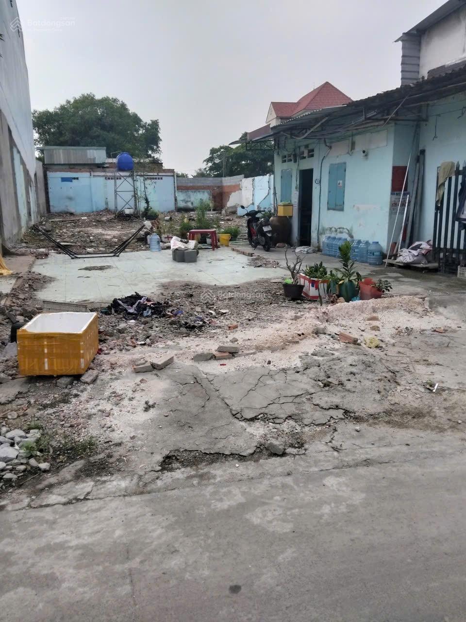 Cần bán lô đất mặt rạch Chú Hiến Chánh Nghĩa, sát phố đi bộ mới Bạch Đằng