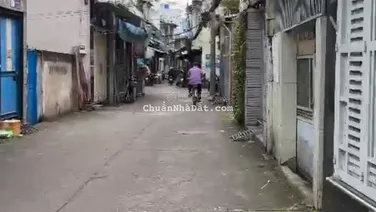 Bán nhà mặt tiền đường đoàn văn bơ. Vừa ở vừa kinh doanh.