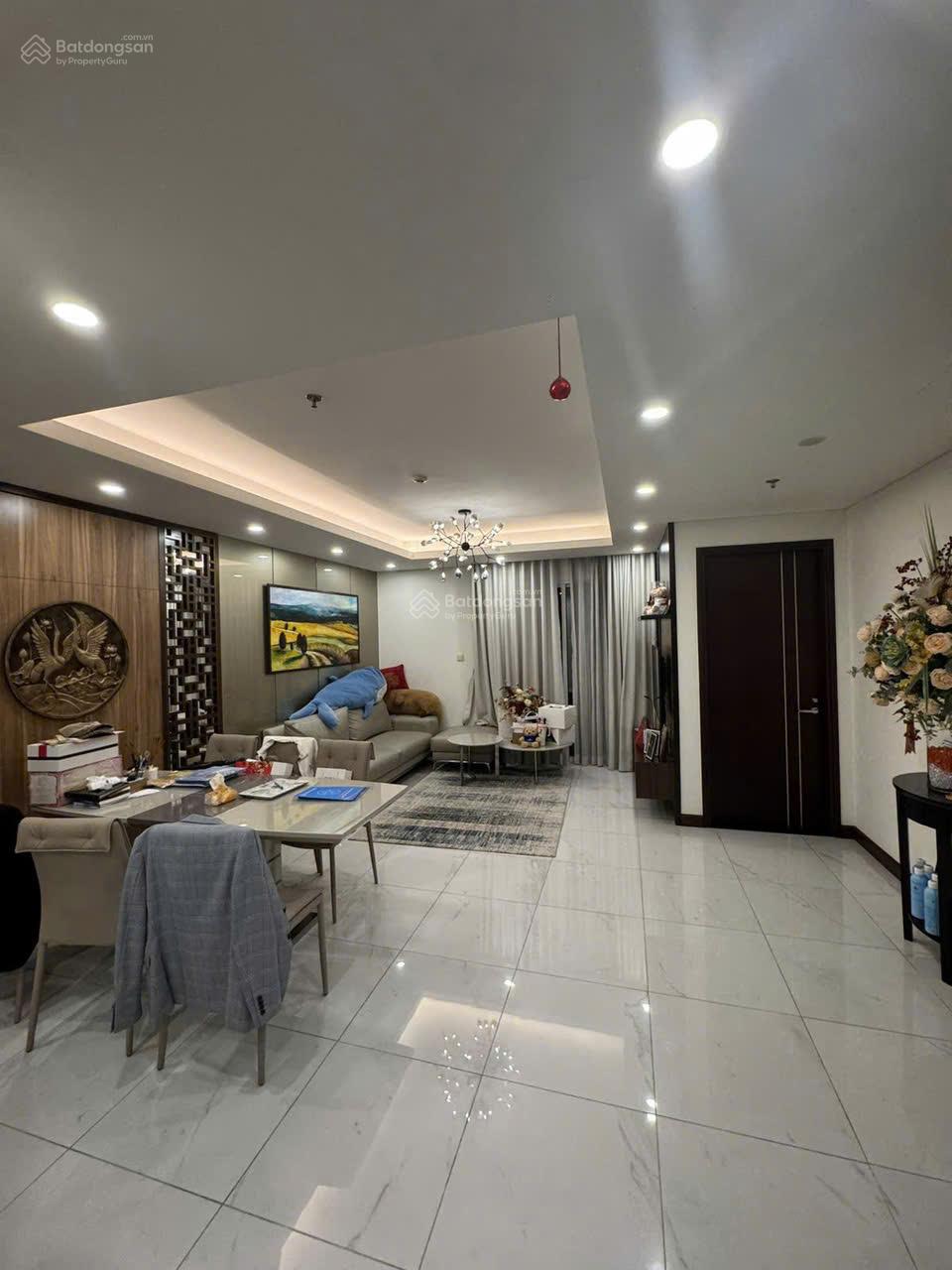 Cho thuê căn hộ 3 ngủ Aqua Central full nội thất tầng cao view thoáng giá tốt . 0914 772 ***