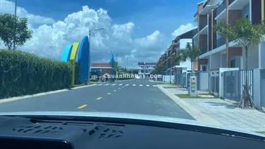 Bán nhà Suncasa Hoà Phú Vsip2 DT 5x16 1 trệt 2 lầu 4pn đầy đủ nội thất Giá 3.6 tỷ sổ hồng sẵn