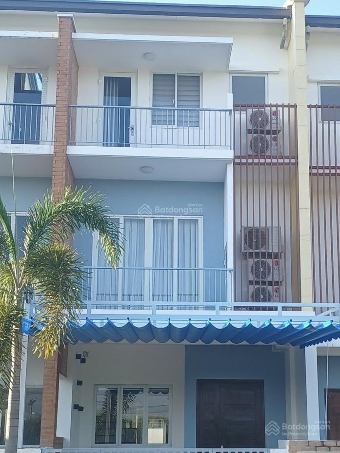 Bán nhà Suncasa Hoà Phú Vsip2 DT 5x16 1 trệt 2 lầu 4pn đầy đủ nội thất Giá 3.6 tỷ sổ hồng sẵn