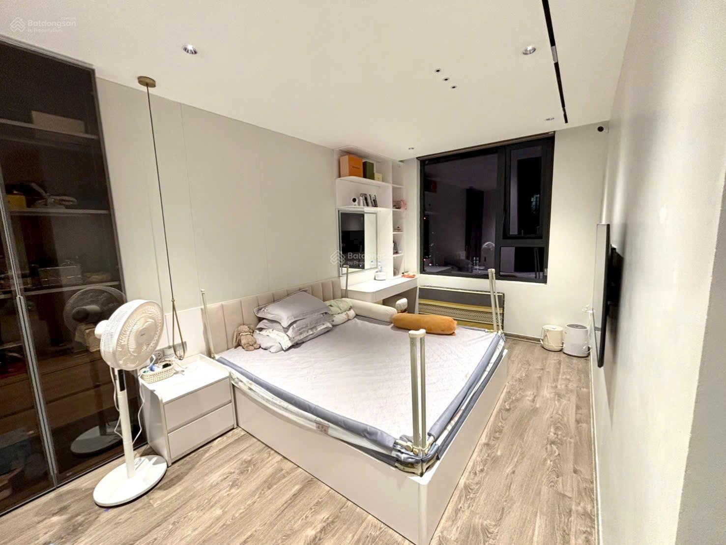 Bán gấp căn hộ chung cư 3PN full đồ bên Ngoại Giao Đoàn toà N01T4 Bán gấp căn hộ chung cư 3PN full đồ bên Ngoại Giao Đoàn toà N01T4