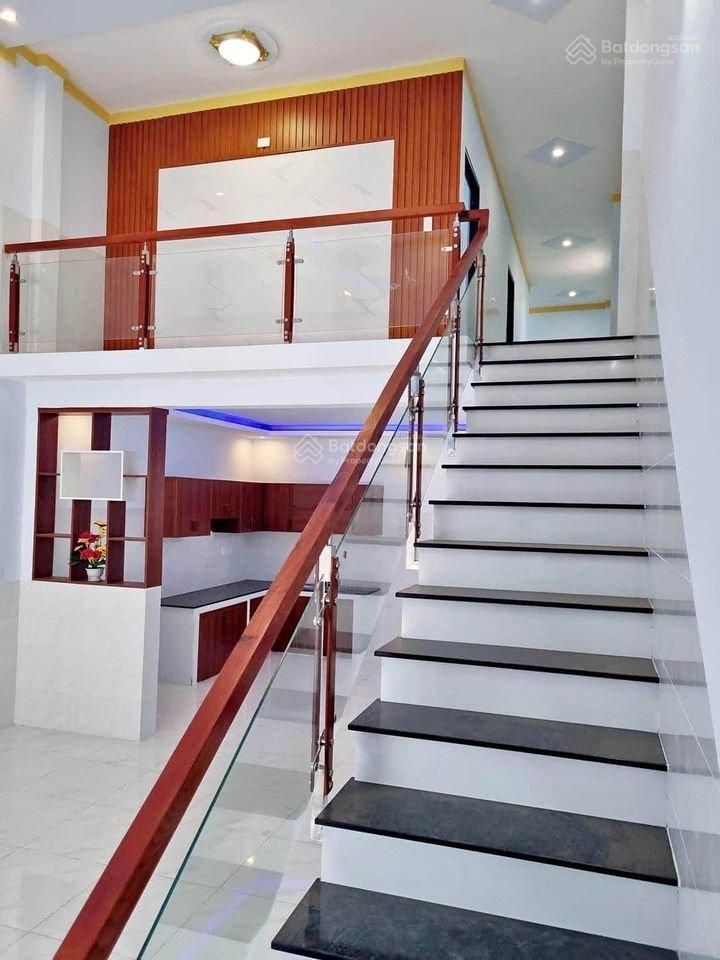 Bán nhà chính chủ 1,7 tỷ - nhà mới hoàn thiện 1 lầu, 2PN - vị trí đẹp ĐS6, BHHB, Bình Tân