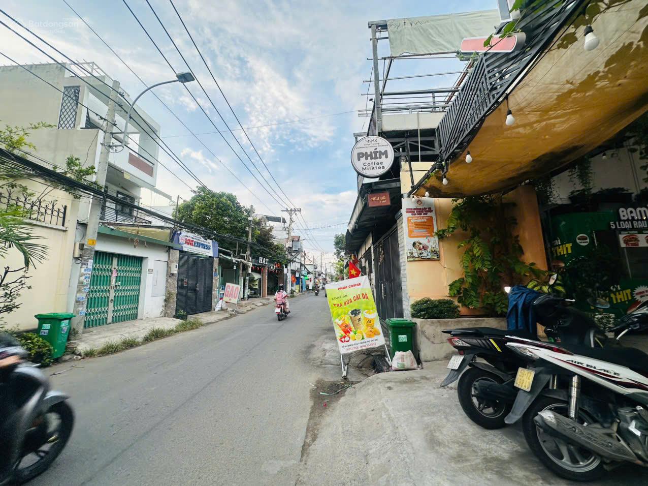 BÁN NHÀ MẶT TIỀN ĐƯỜNG NHÁNH ĐS2 - ĐƯỜNG NHỰA THÔNG THOÁNG - VỊ TRÍ KINH DOANH TỐT