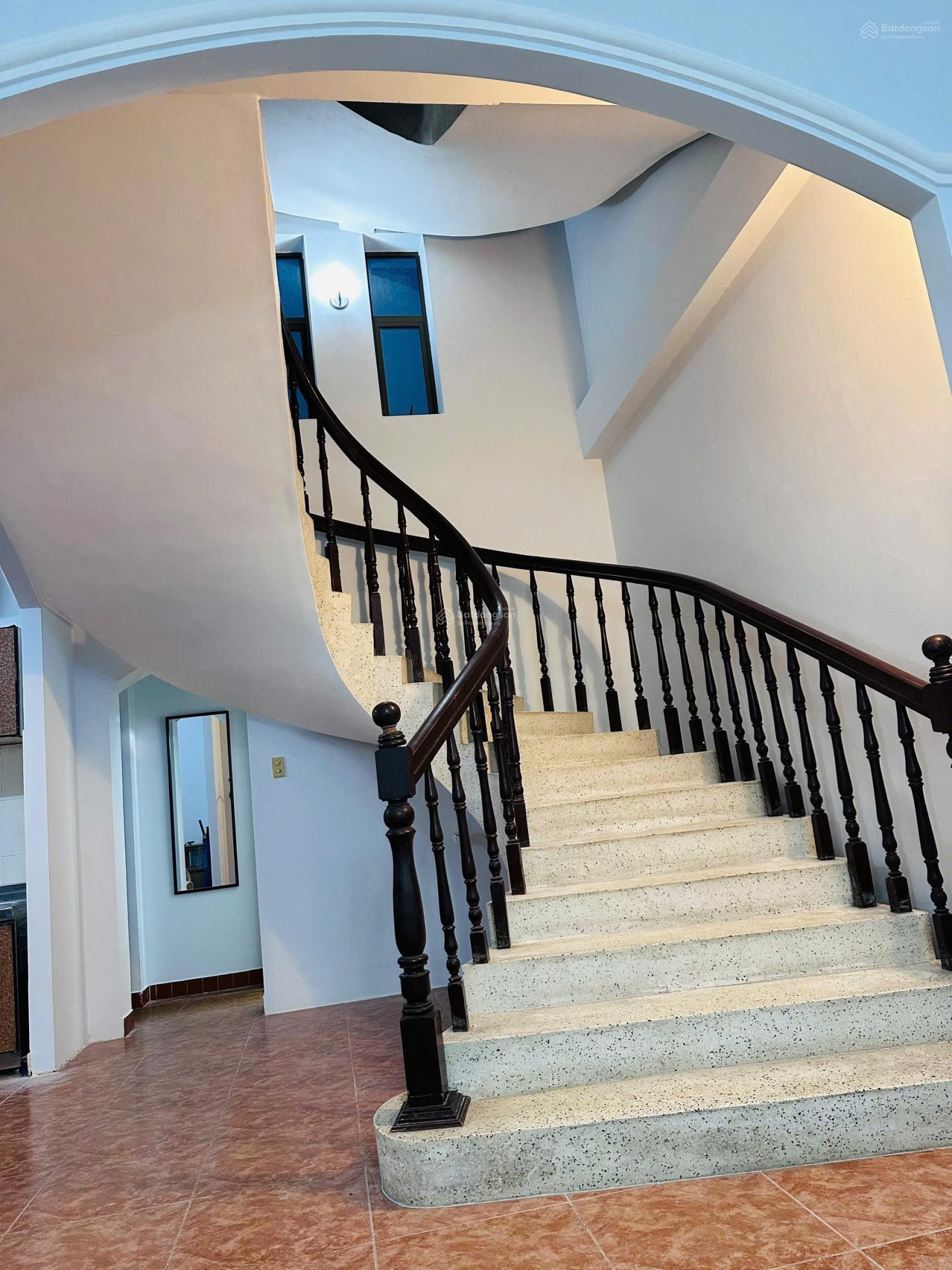 Biệt thự khu VIP siêu đẹp, an ninh tốt, cây cối xanh Hồ Văn Huê, Phú Nhuận 30 tỷ, 115m2, 5PN, 6WC