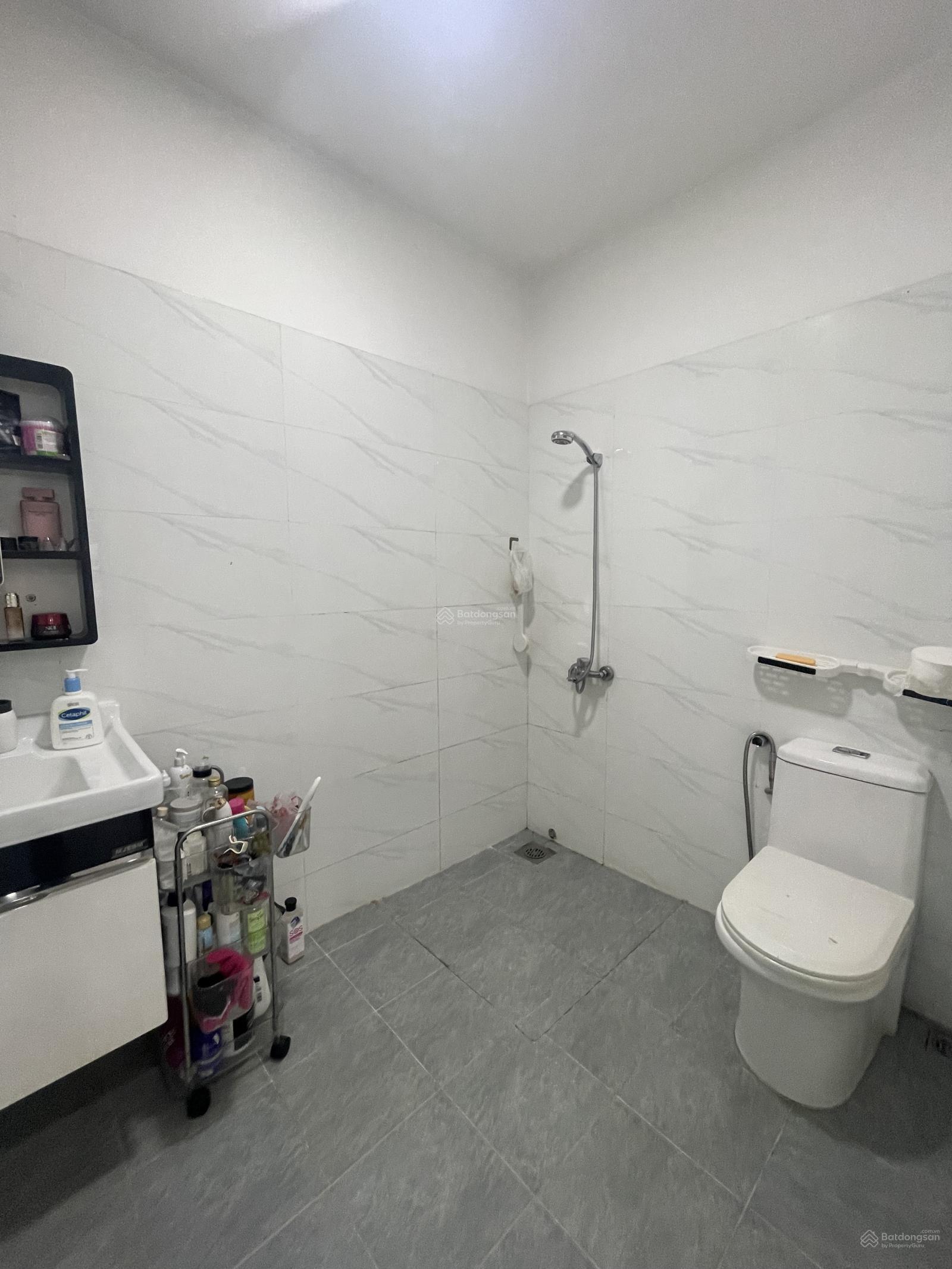 Bán căn hộ 2PN chung cư H2 196 Hoàng Diệu, Phường 8, Quận 4 (Có sổ hồng)