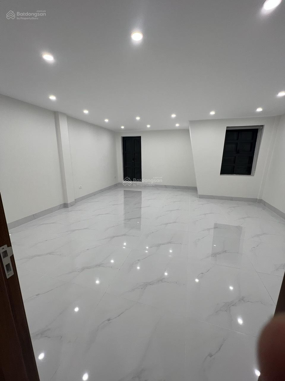 Cho thuê BT 70m2, giá 35 triệu tại Hàm Nghi, Cầu Diễn, Nam Từ Liêm, Hà Nội. Nhà đẹp, thông sàn.